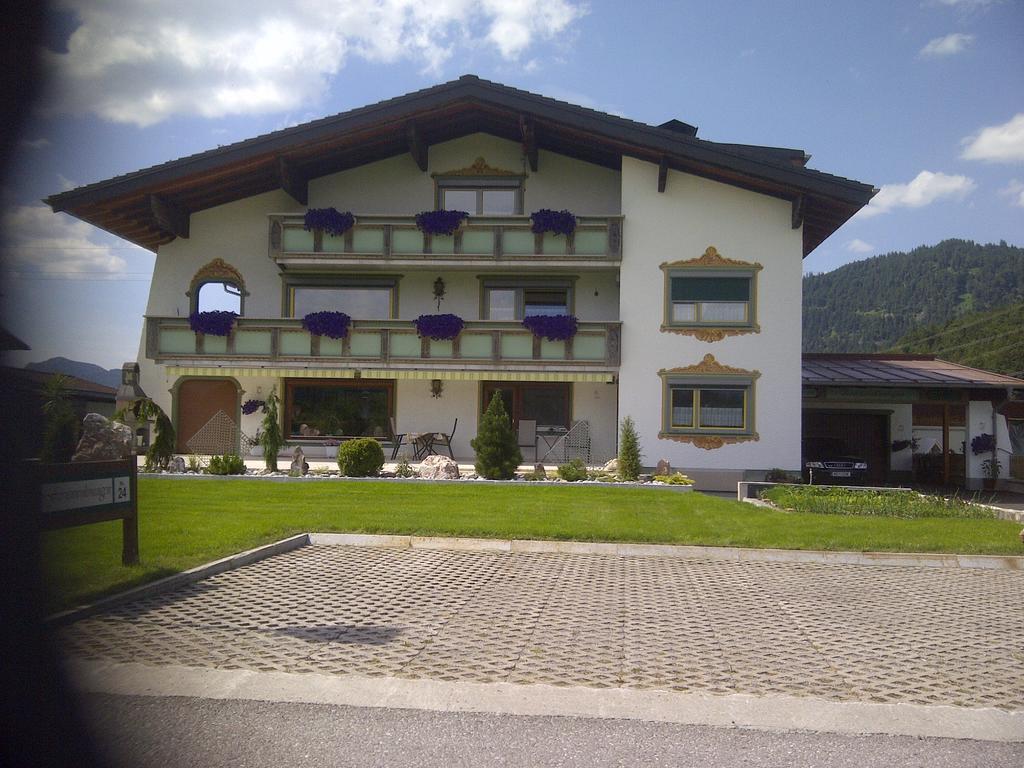 Ferienwohnungen Maria Ginther Pinswang Exterior photo